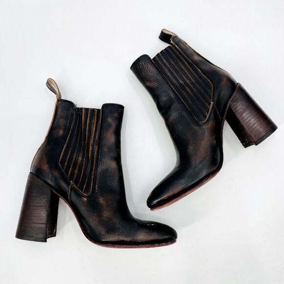 Freebird 8 Brown Distressed Leather Janelle Chelsea Booties - Picture 3 of 7